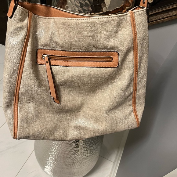 COPY - Sondra Roberts Squared coated linen summer hobo bag with tassel summer c… - Picture 6 of 17